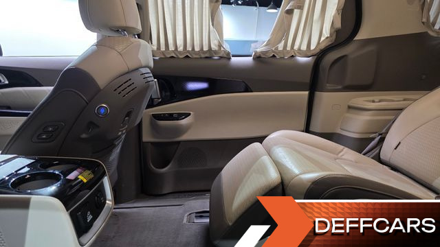 Kia CARNIVAL Diesel 7-Seater Hi-Limousine Signature купить на сайте DeffCars
