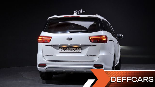 Kia CARNIVAL 7-Seater Limousine VIP купить на сайте DeffCars