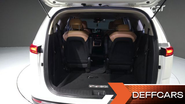 Kia CARNIVAL 9-Seater Prestige купить на сайте DeffCars