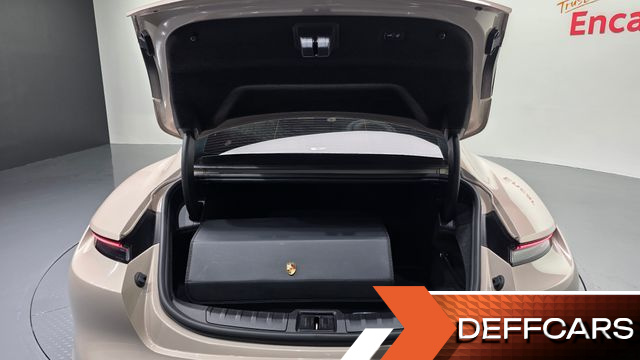 Porsche TAYCAN Base купить на сайте DeffCars