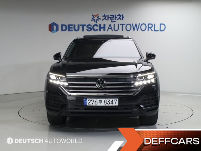Volkswagen TOUAREG 3.0 TDI Premium купить на сайте DeffCars