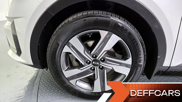 Kia SORENTO HEV 1.6 4WD Gravity купить на сайте DeffCars