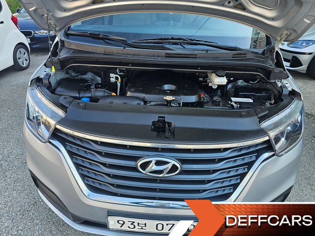 Hyundai STAREX Van 5-Seater Smart купить на сайте DeffCars