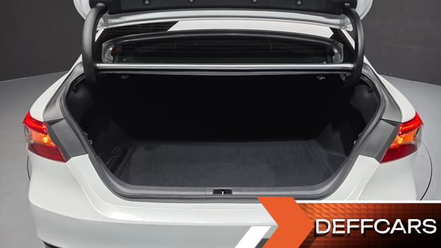 Toyota CAMRY 2.5 LE Hybrid купить на сайте DeffCars