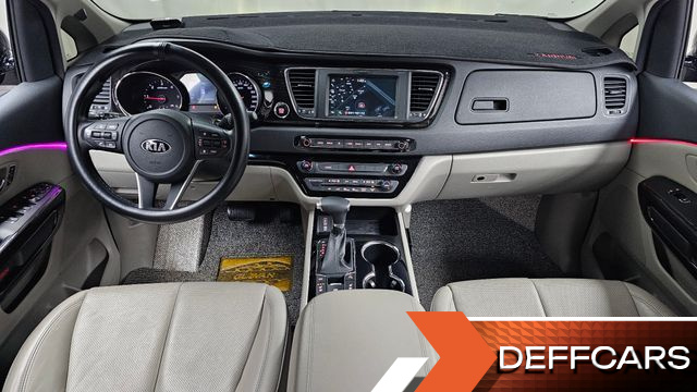 Kia CARNIVAL 9-Seater Noblesse Special купить на сайте DeffCars