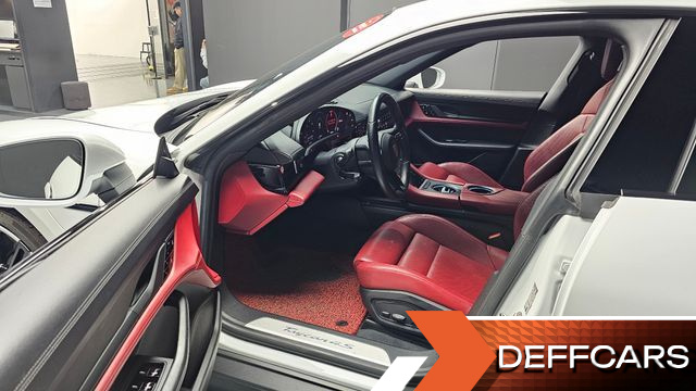 Porsche TAYCAN 4S купить на сайте DeffCars