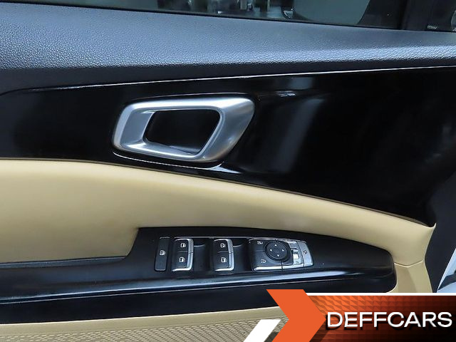 Kia CARNIVAL 9-Seater Prestige купить на сайте DeffCars