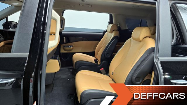 Kia CARNIVAL 9-Seater Prestige купить на сайте DeffCars