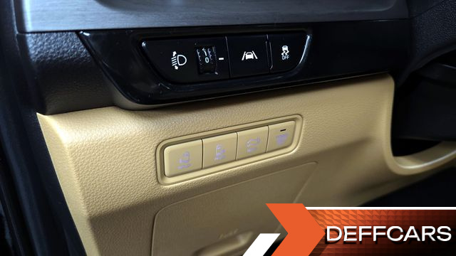 Kia CARNIVAL Gasoline 9-Seater Signature купить на сайте DeffCars