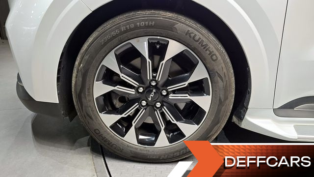 Kia CARNIVAL 9-Seater Signature купить на сайте DeffCars