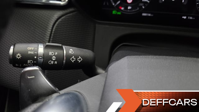 Land Rover RANGE ROVER VELAR 3.0 D300 R-Dynamic SE купить на сайте DeffCars