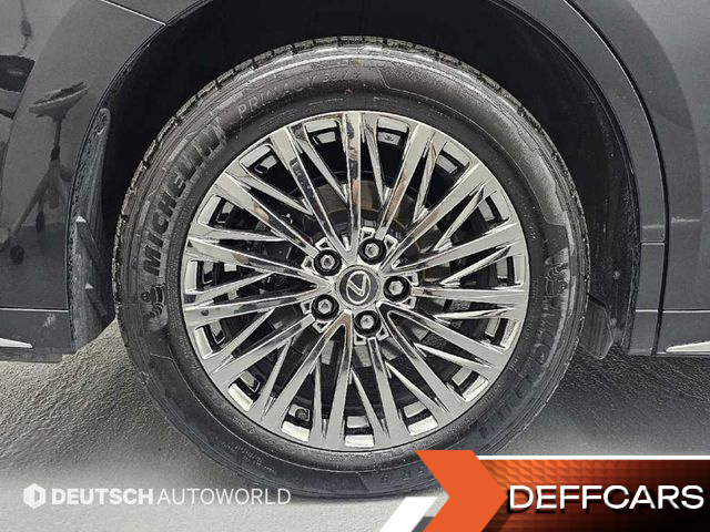 Lexus LM 500h Executive купить на сайте DeffCars