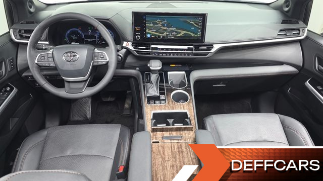 Toyota SIENNA 2.5 Hybrid AWD купить на сайте DeffCars