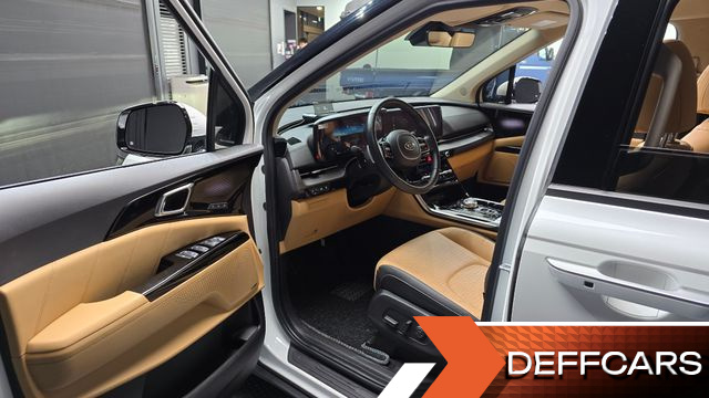 Kia CARNIVAL 9-Seater Signature купить на сайте DeffCars