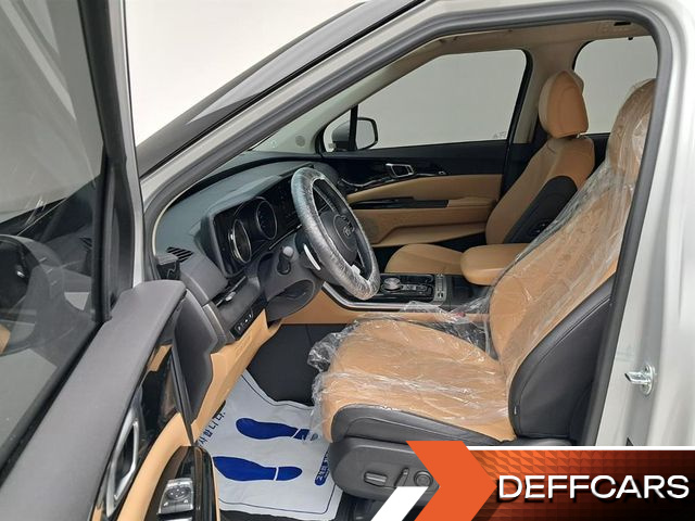Kia CARNIVAL 9-Seater Noblesse купить на сайте DeffCars