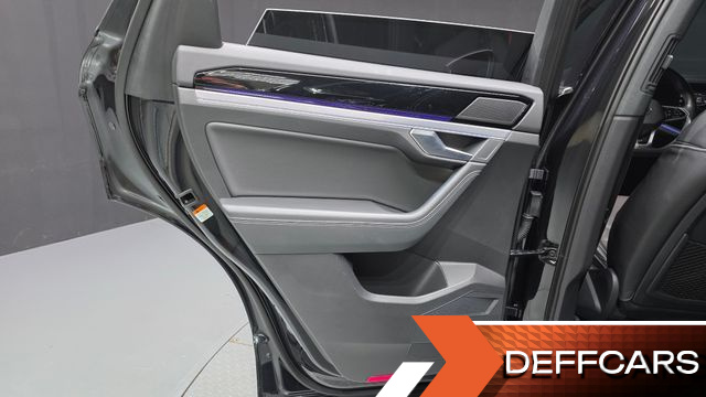 Volkswagen TOUAREG 3.0 TDI R-Line купить на сайте DeffCars
