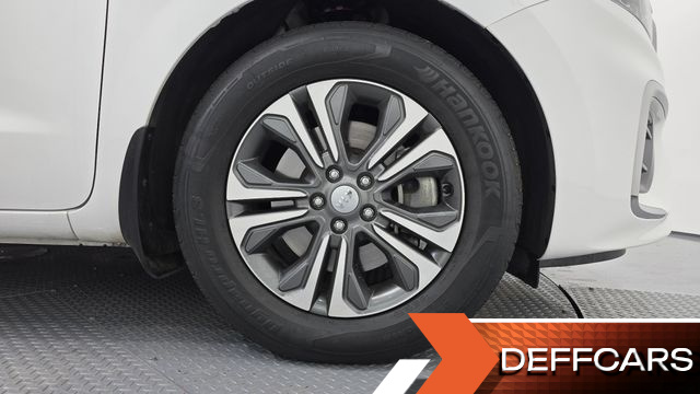 Kia CARNIVAL 9-Seater Luxury купить на сайте DeffCars