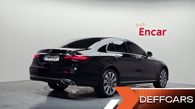 Mercedes E-CLASS E350 4MATIC Exclusive купить на сайте DeffCars