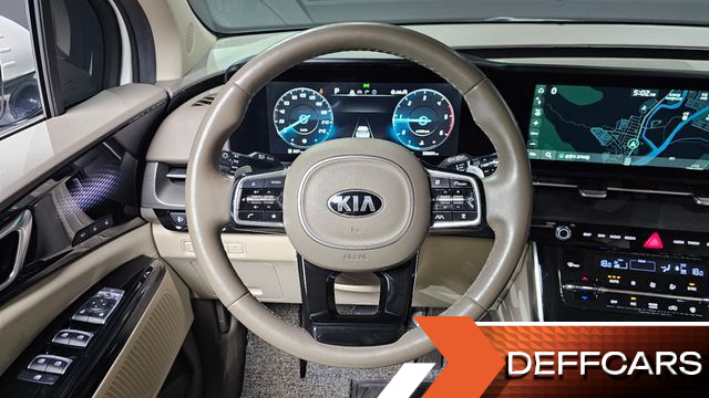 Kia CARNIVAL 9-Seater Signature купить на сайте DeffCars