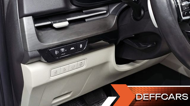 Kia CARNIVAL 9-Seater Signature купить на сайте DeffCars