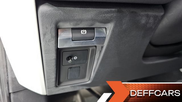 Land Rover DEFENDER 110 D250 SE купить на сайте DeffCars