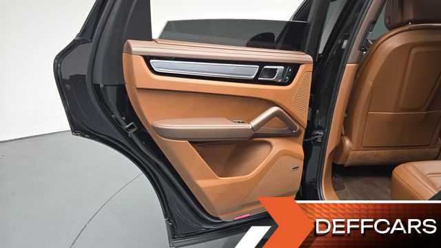 Porsche CAYENNE 3.0 E-HYBRID PLATINUM EDITION купить на сайте DeffCars