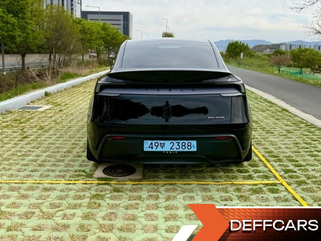 Tesla MODEL Y Long Range AWD купить на сайте DeffCars