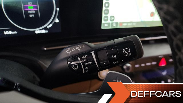 Kia CARNIVAL 9-Seater Signature купить на сайте DeffCars
