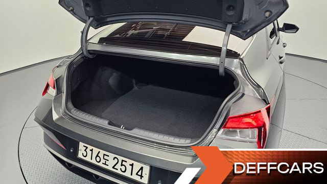 Hyundai AVANTE 1.6 Modern купить на сайте DeffCars