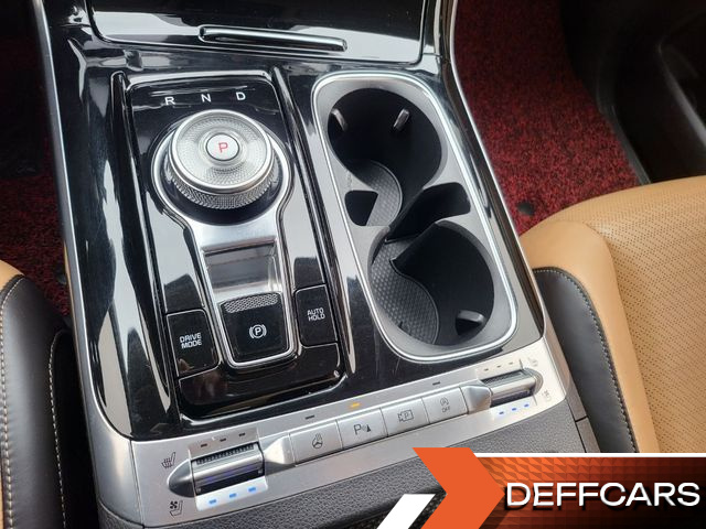 Kia CARNIVAL 9-Seater Signature купить на сайте DeffCars