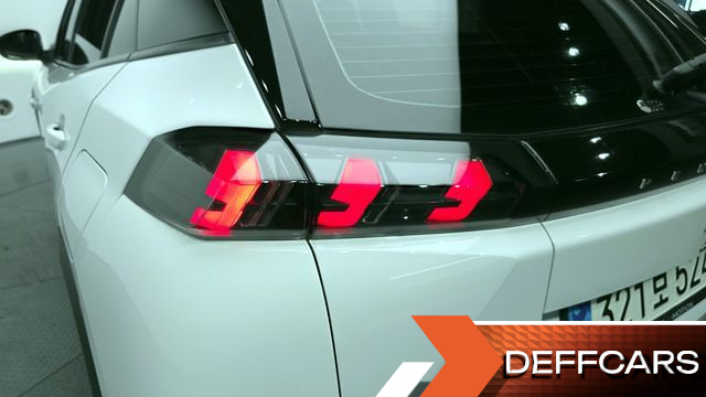 Peugeot 2008 1.5 BlueHDi Allure купить на сайте DeffCars