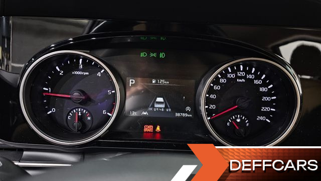 Kia CARNIVAL 9-Seater Noblesse купить на сайте DeffCars