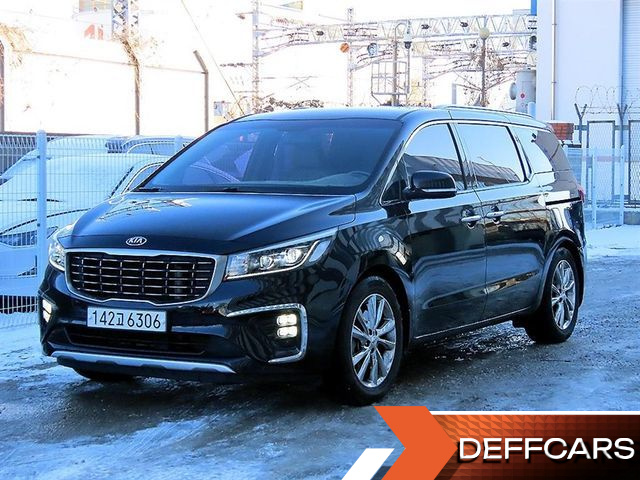 Kia CARNIVAL 7-Seater Limousine VIP купить на сайте DeffCars