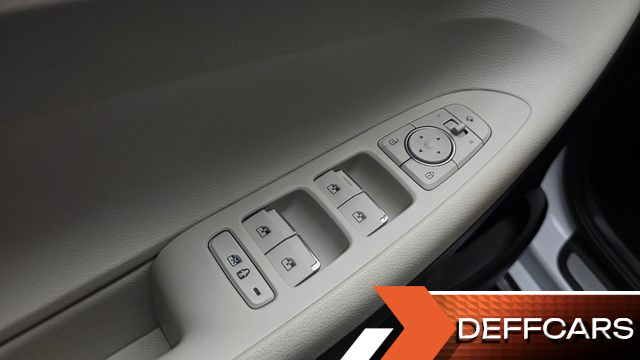 Hyundai GRANDEUR 2.5 Le Blanc купить на сайте DeffCars