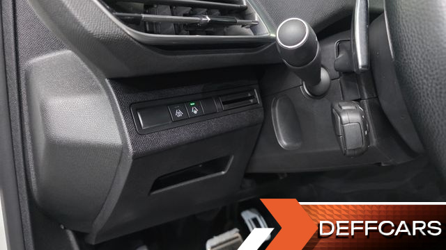 Peugeot 5008 1.2 Pure Tech GT купить на сайте DeffCars