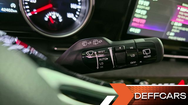 Kia CARNIVAL 11-Seater Prestige купить на сайте DeffCars