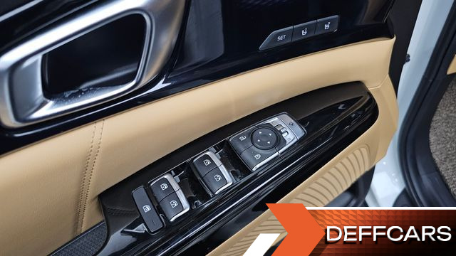 Kia CARNIVAL 7-Seater Signature купить на сайте DeffCars