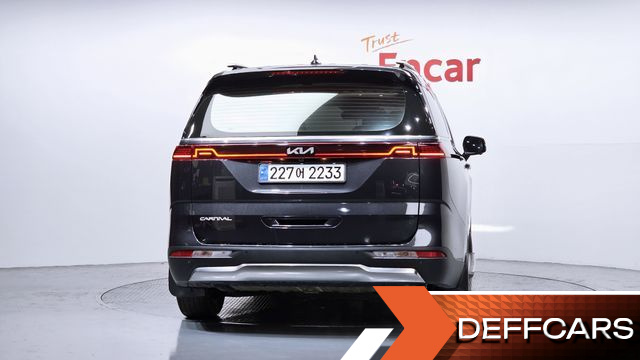 Kia CARNIVAL 9-Seater Signature купить на сайте DeffCars