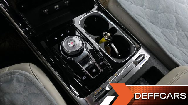 Kia CARNIVAL 7-Seater Signature купить на сайте DeffCars