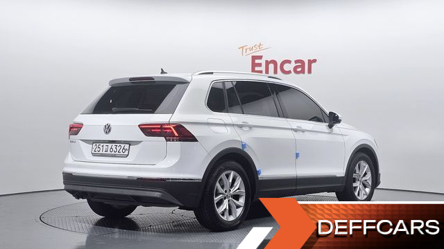 Volkswagen TIGUAN 2.0 TDI Premium купить на сайте DeffCars