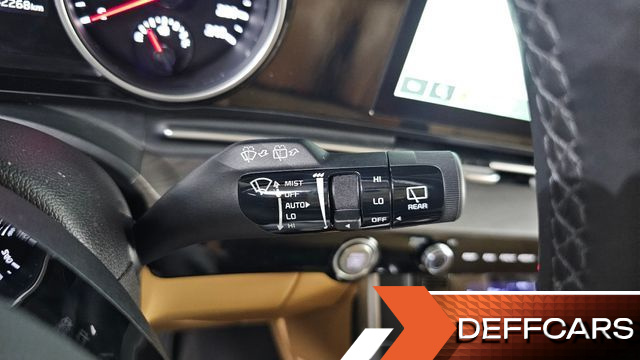 Kia CARNIVAL 9-Seater Prestige купить на сайте DeffCars