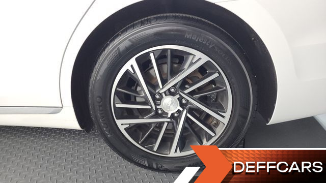 Hyundai GRANDEUR 2.5 Premium Choice купить на сайте DeffCars