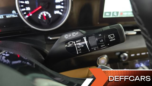 Kia CARNIVAL 9-Seater Noblesse купить на сайте DeffCars