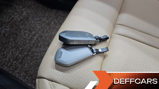Kia SORENTO HEV 1.6 4WD Gravity купить на сайте DeffCars