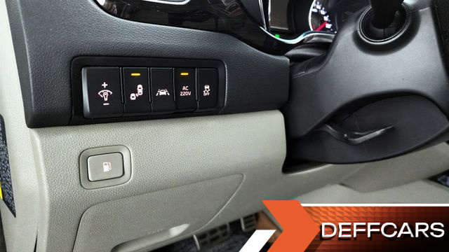 Kia CARNIVAL 9-Seater Noblesse Special купить на сайте DeffCars