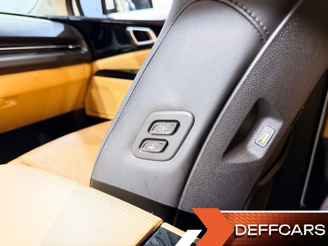 Kia CARNIVAL 9-Seater Noblesse купить на сайте DeffCars