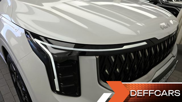 Kia CARNIVAL Gasoline 9-Seater Signature купить на сайте DeffCars