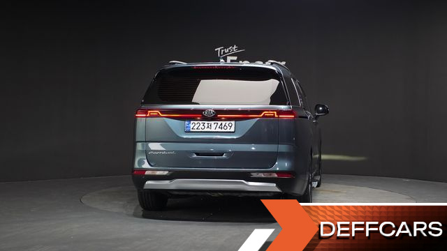 Kia CARNIVAL 9-Seater Signature купить на сайте DeffCars