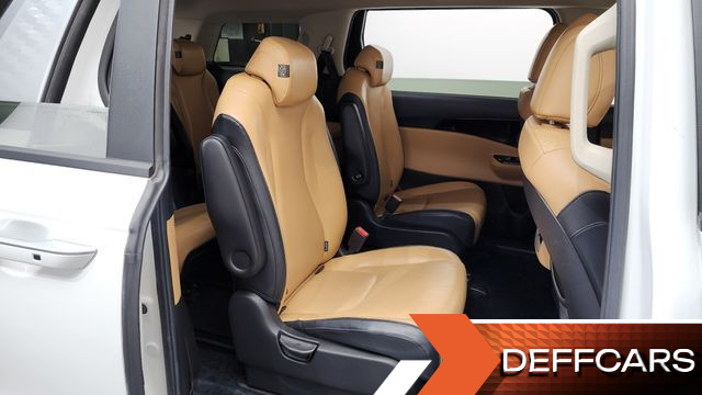 Kia CARNIVAL 9-Seater Prestige купить на сайте DeffCars