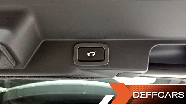 Land Rover RANGE ROVER SPORT 5.0 SVR купить на сайте DeffCars